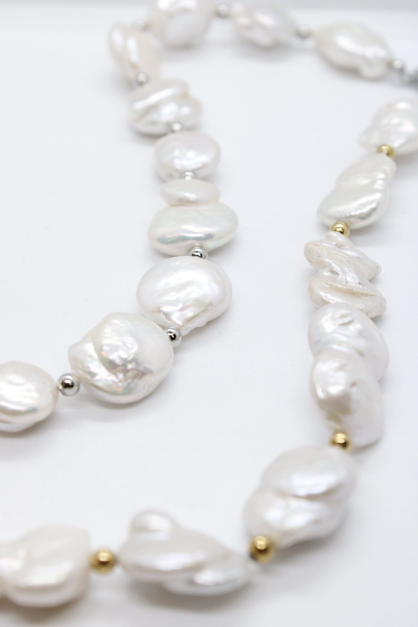Collana Manila