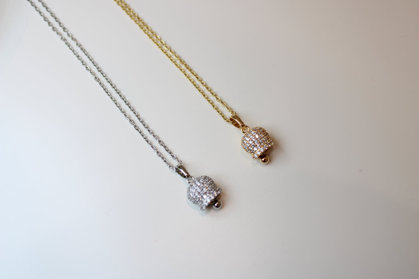 Collana Campanella Paveé