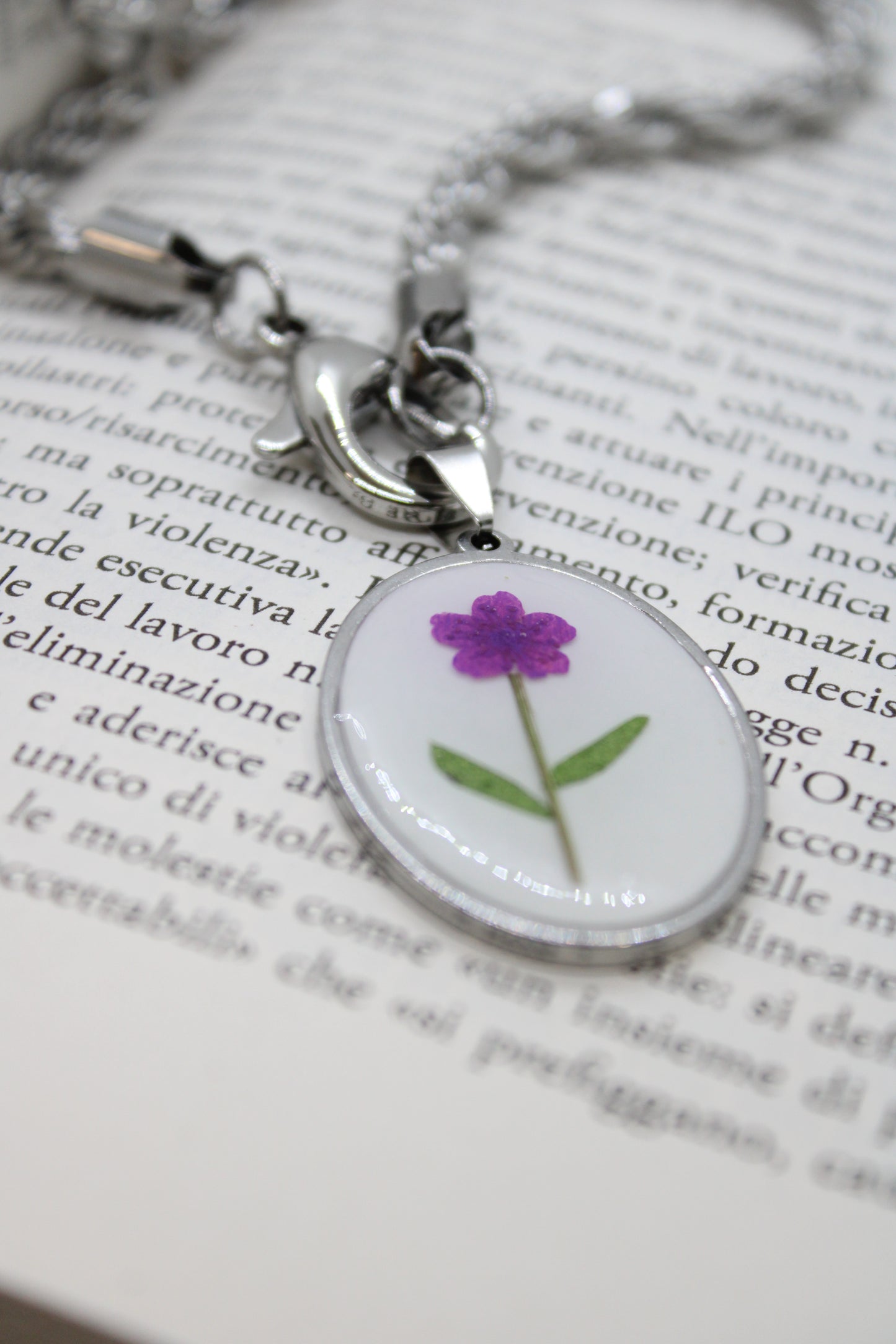 Charms Magenta Flo