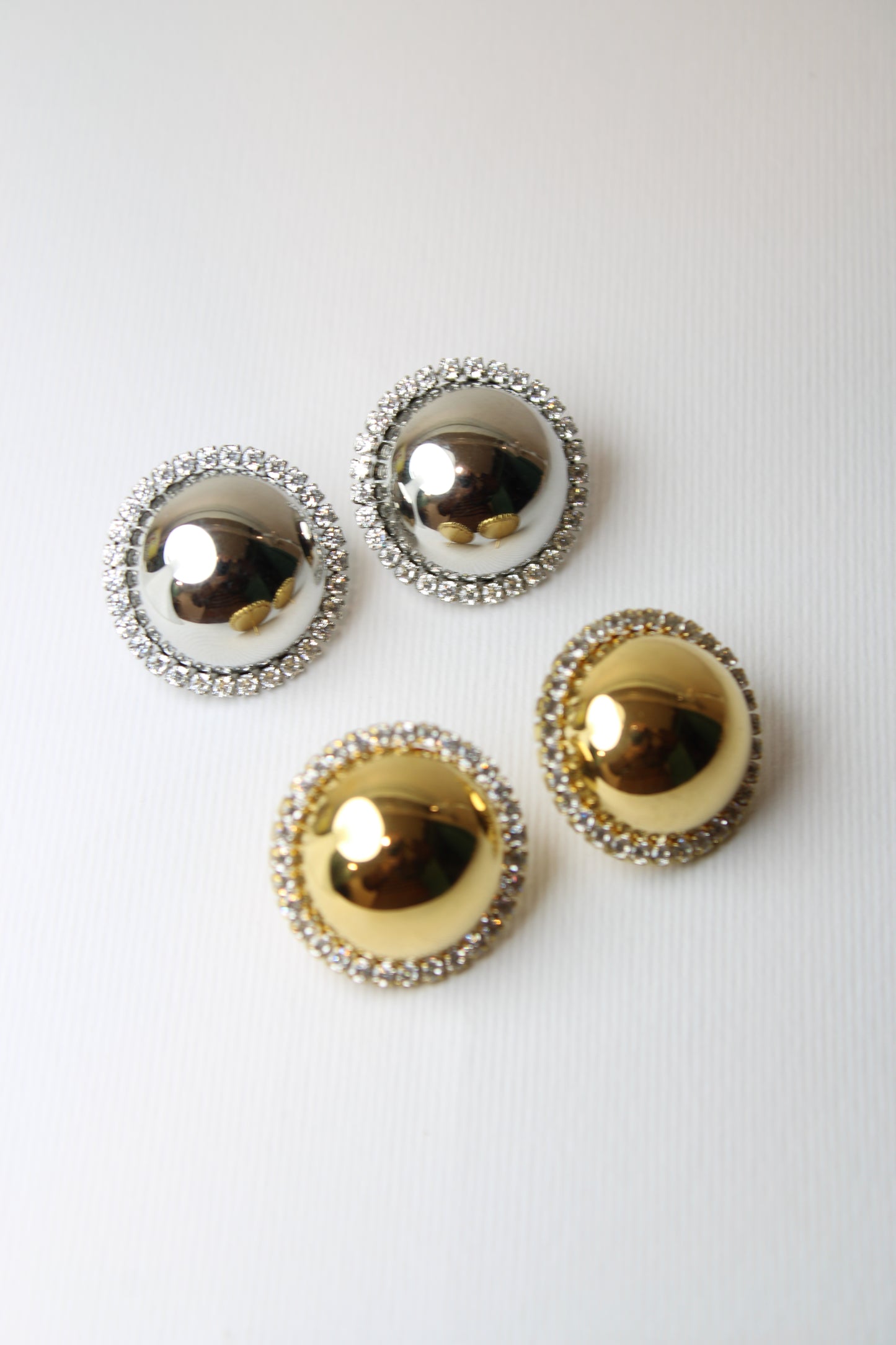 Orecchini Bottoni Hilary con strass